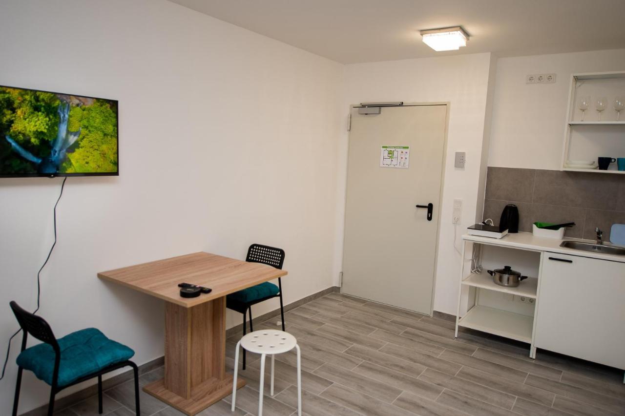 Modern Living Studio Kueche Netflix Inklusive Top Lage Nuremberg Luaran gambar