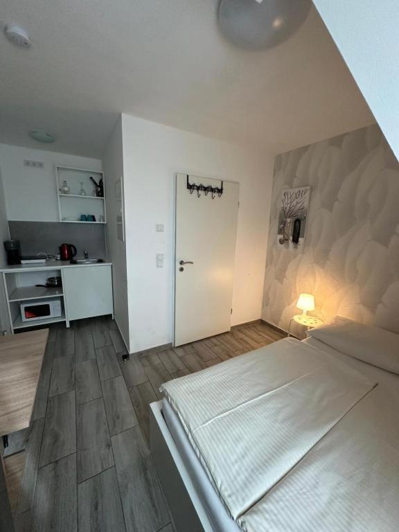Modern Living Studio Kueche Netflix Inklusive Top Lage Nuremberg Luaran gambar